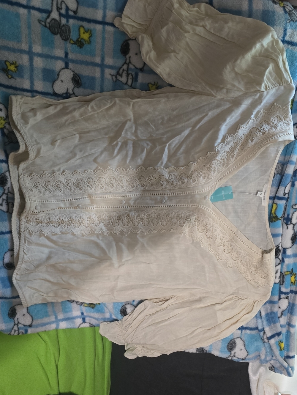 NWT Cream Lace Trim V-Neck Blouse